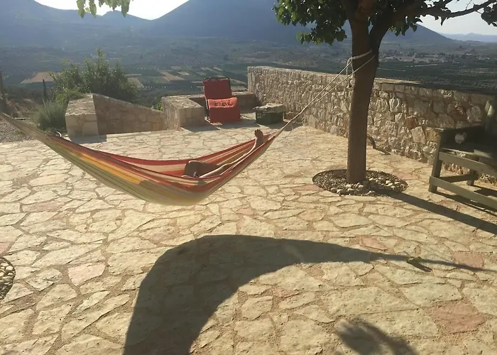 Oikia Aetolithi * Fichti